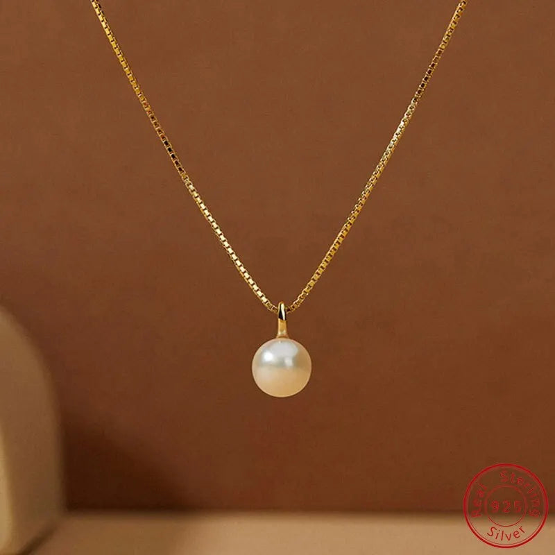 Lilian Pearl Pendant Necklace