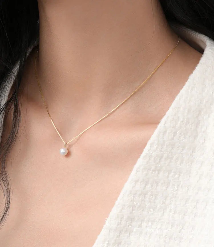 Lilian Pearl Pendant Necklace